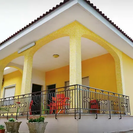 Domus Ionio B&B